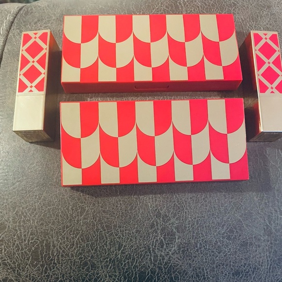 Estée Lauder makeup lot - Picture 1 of 7